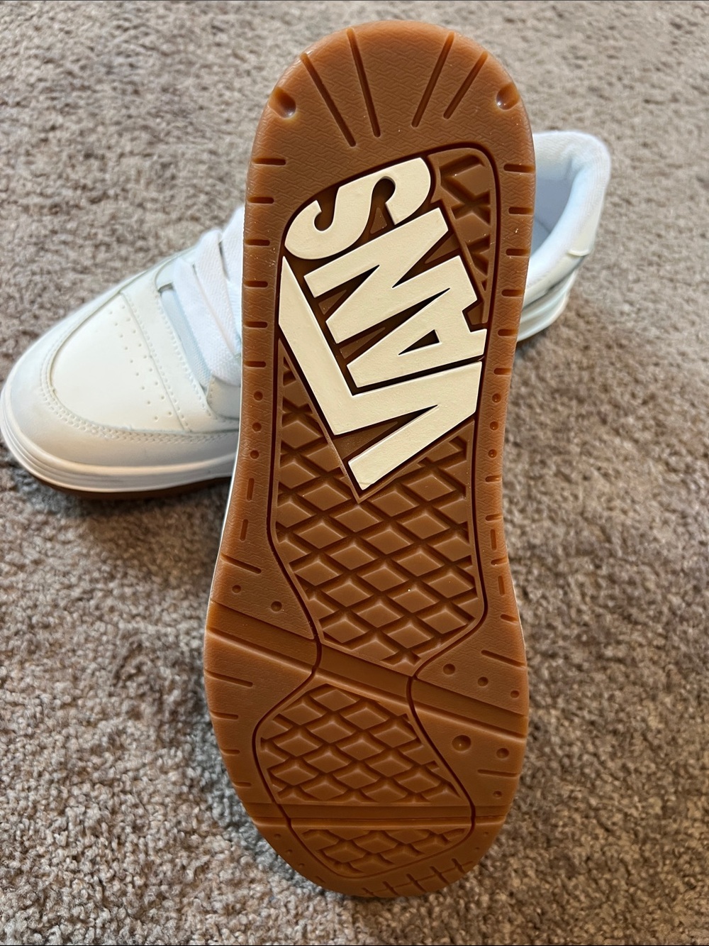 Vans White Low-Top Sneakers size 10.5. Brand New. Never been worn. - Picture 3 of 3